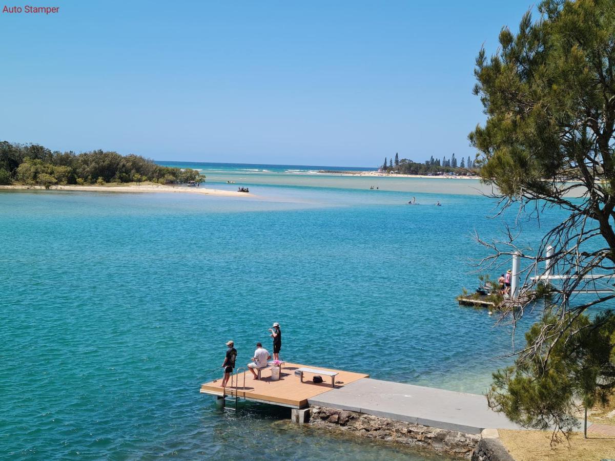 Wharf Lodge River View Apartment Maroochydore Esterno foto